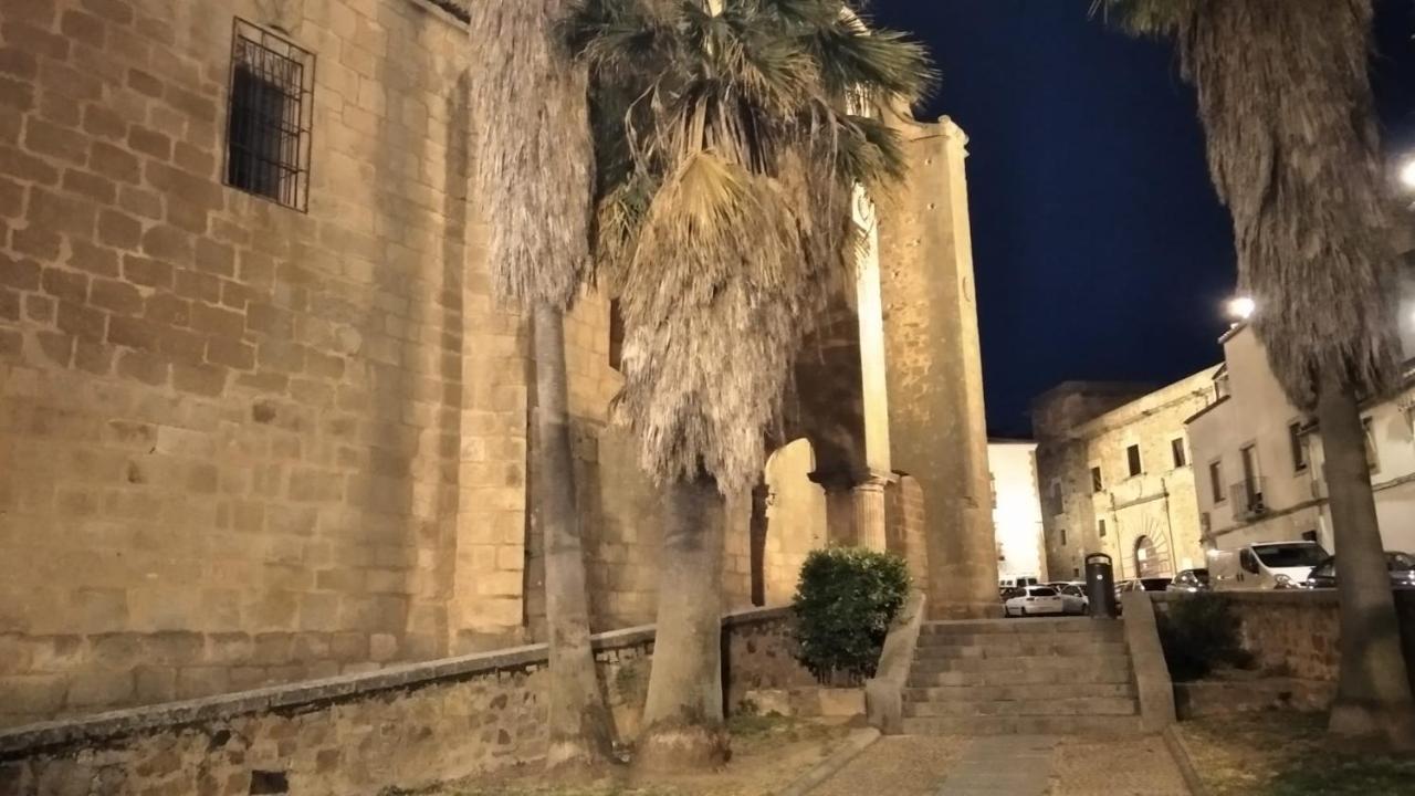 Naturalia: La Casita Con Patio Caces Exteriér fotografie